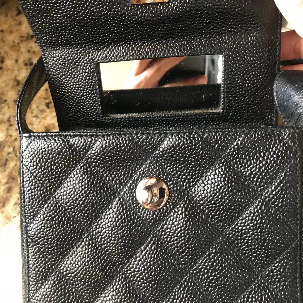 Vintage caviar skin CHANEL Coco mark matelasse bag